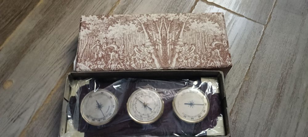 Termometru barometru higrometru nou din mahon