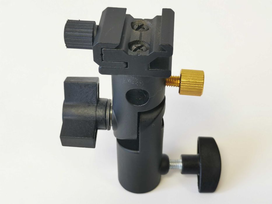 Neewer Type E (9638) държач за светкавица и чадър