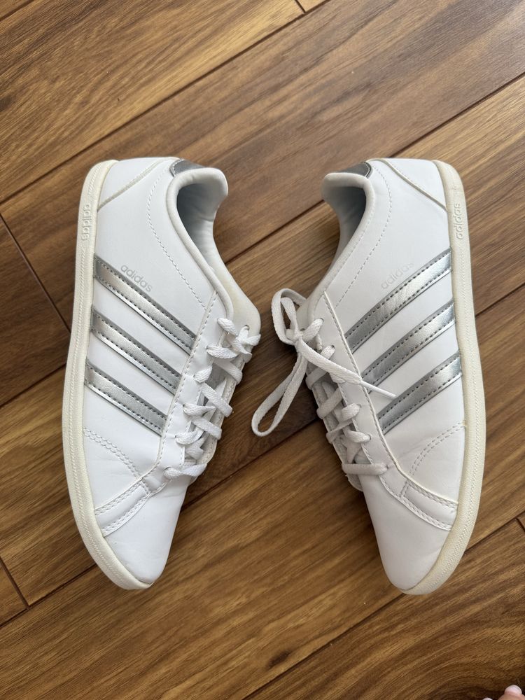 Маратонки Adidas размер 38