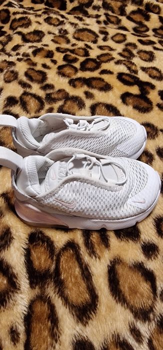 Adidași Nike Air 270