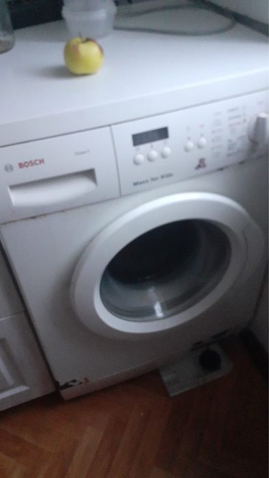 Продам машинку Bosch дешево