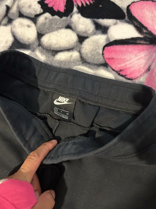 Vand pantaloni nike tech flech