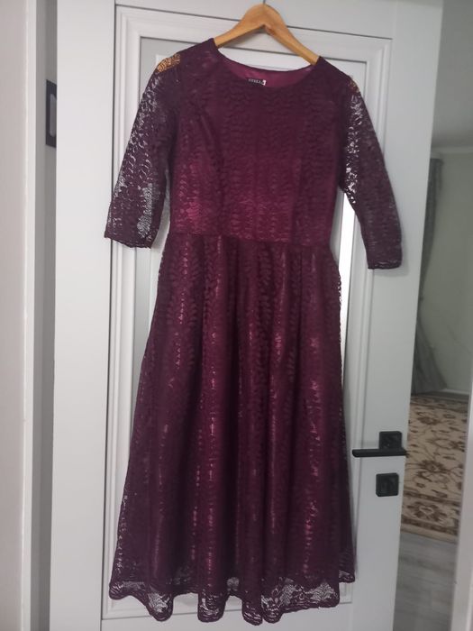 Продам платье размер 44.