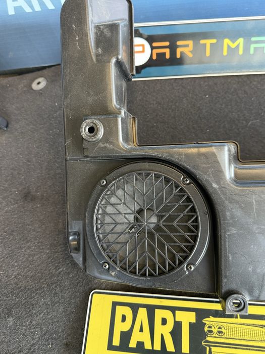 Бас колона буфер субуфер Audi A4 B8 комби обикновен 8k9035382