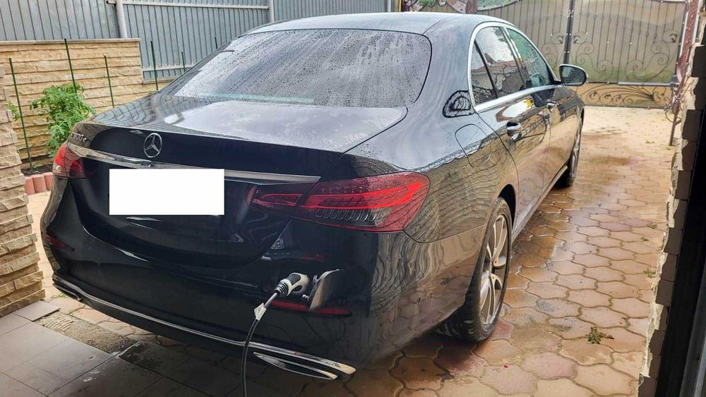 VAND Mercedes-Benz E 300 e 9G-TRONIC Avantgarde, an fabricatie 2021