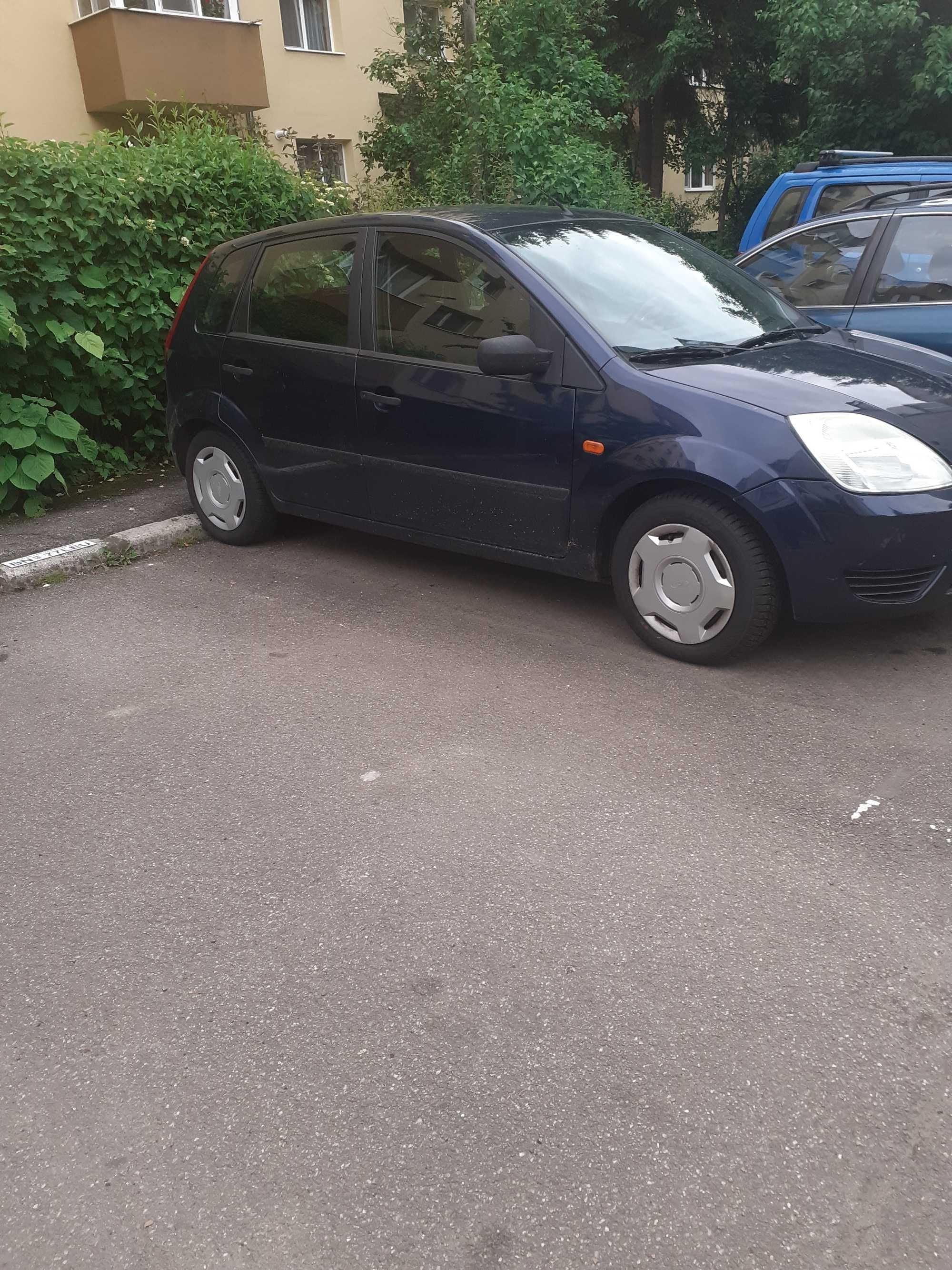 Vand Ford Fiesta 1.4, motorina, din 2003, 200k la bord