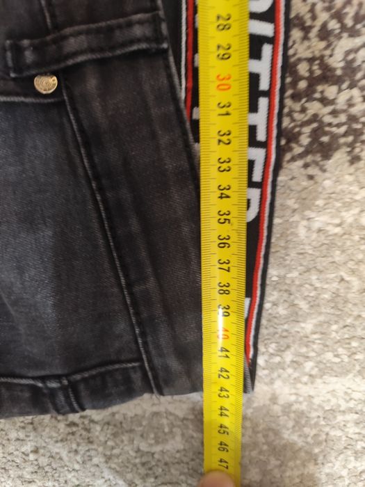 Geans/blugi slim mărimea  32