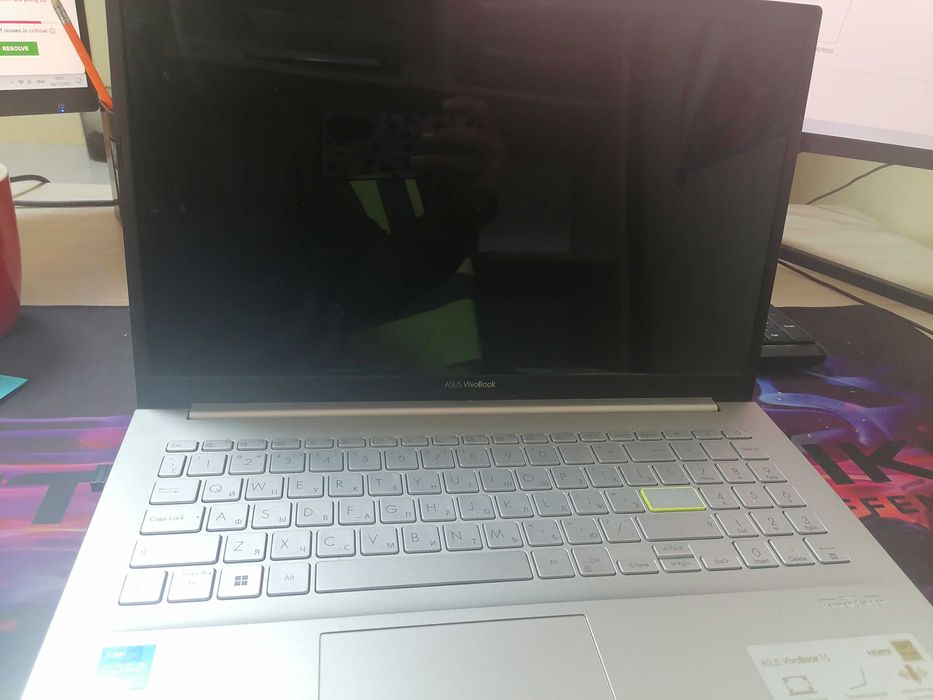 ASUS Vivobook 15 (Intel Core i5, 8 GB RAM, 512 GB SSD)