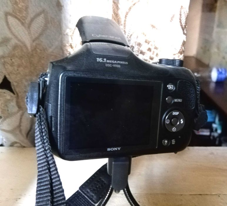 Цифровой фотоаппарат Sony cyber shot