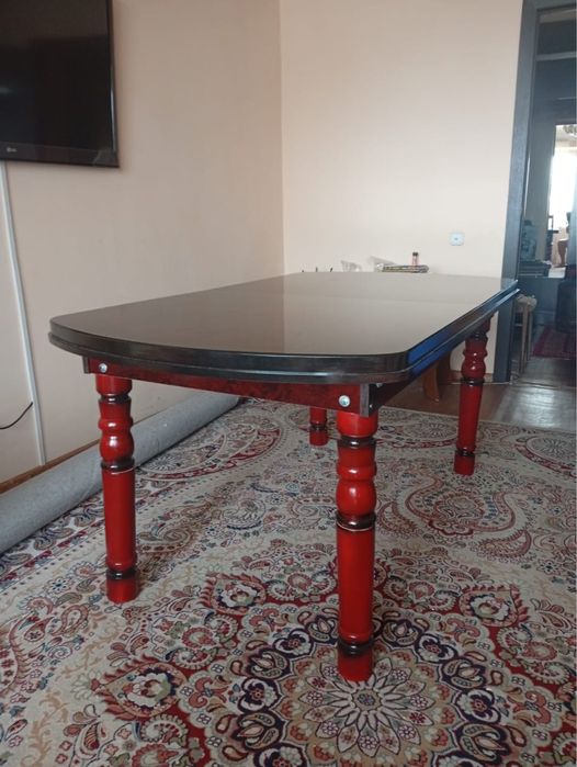 Стол обеденный овальный