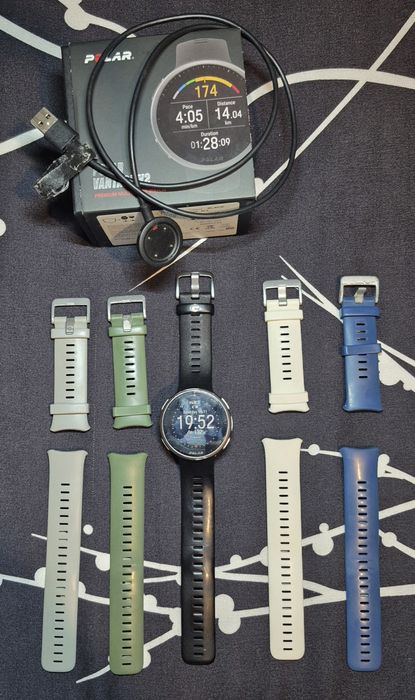 Polar Vantage V2, GPS, cu 4 seturi de curele, cutie și încărcător
