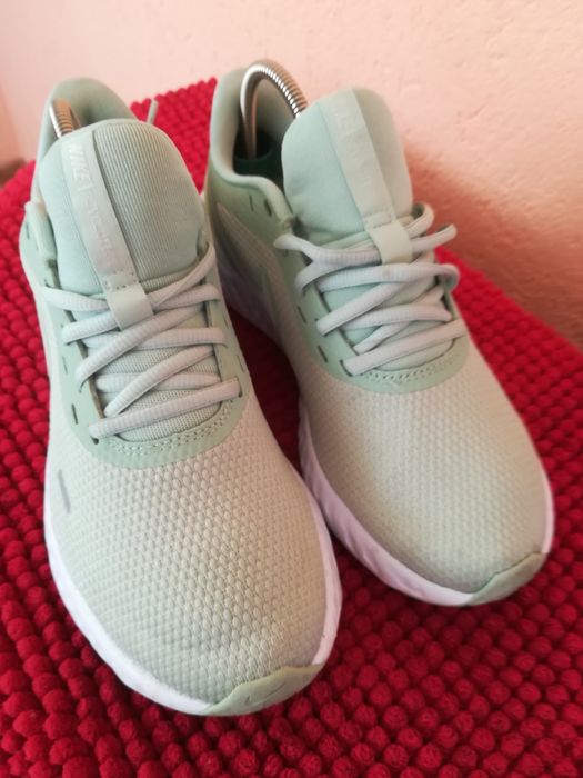 Adidași Nike nr 39 dama