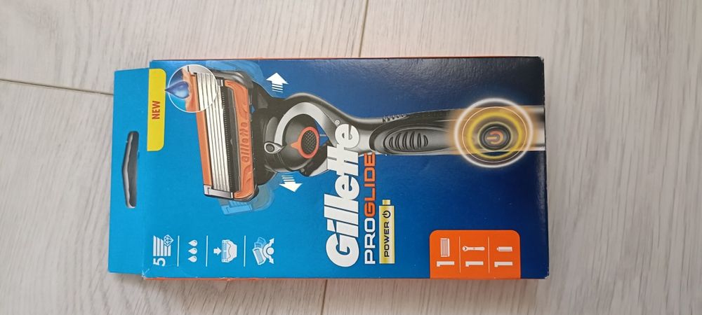 Rezerve și aparat Gillette mach turbo 3