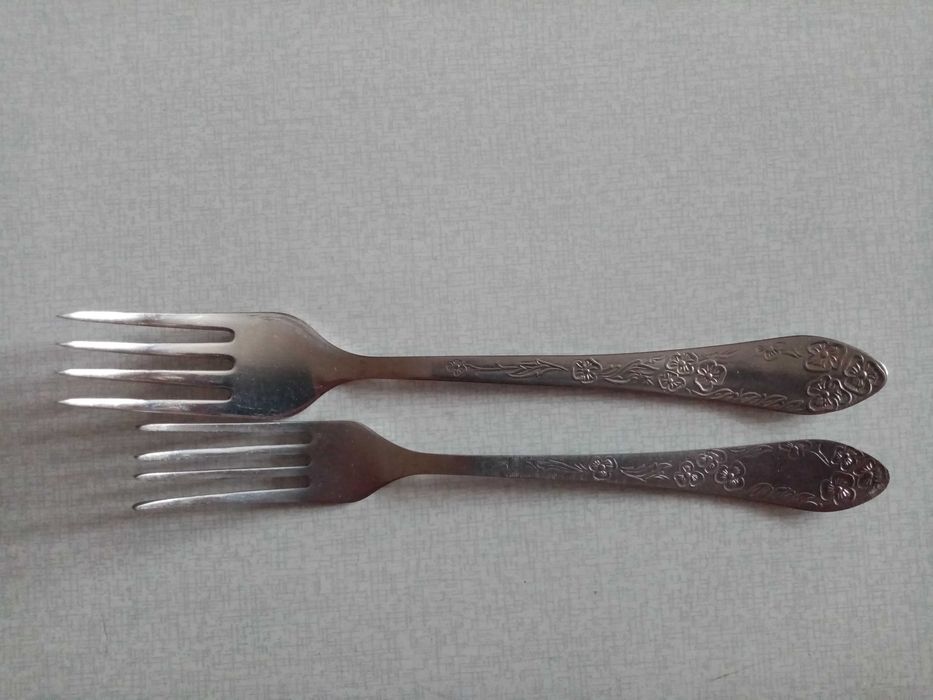 Продам НОВЫЕ вилки столовые 26шт.