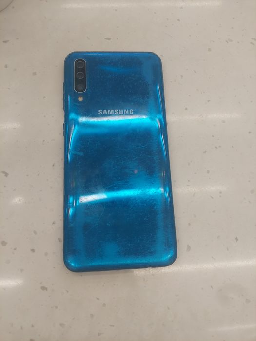 Samsung a50   64