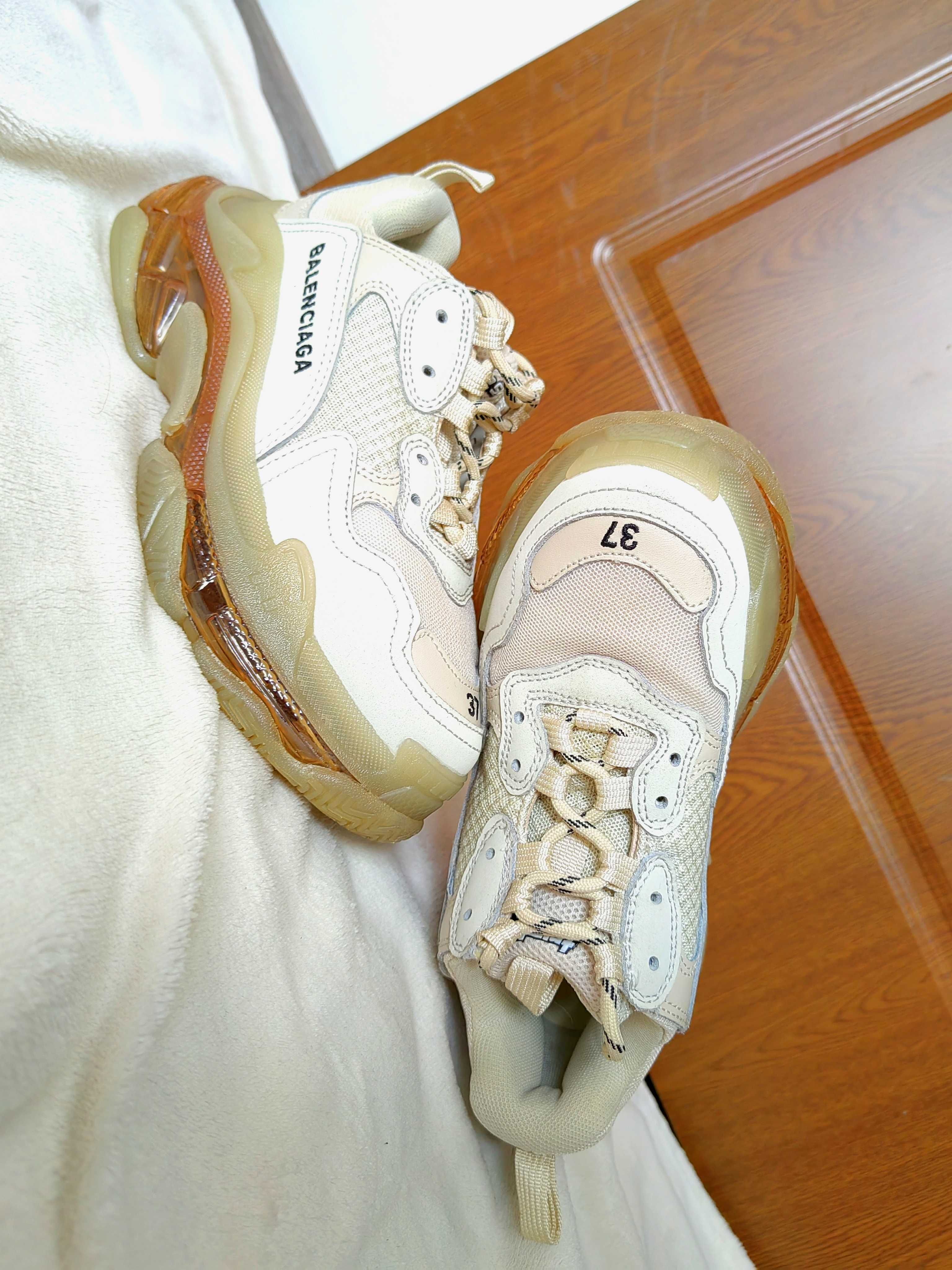 Balenciaga triple s