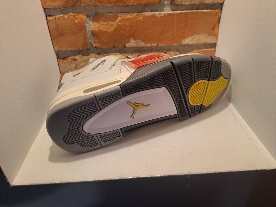 Air Jordan 4 Retro Craft Photon Dust