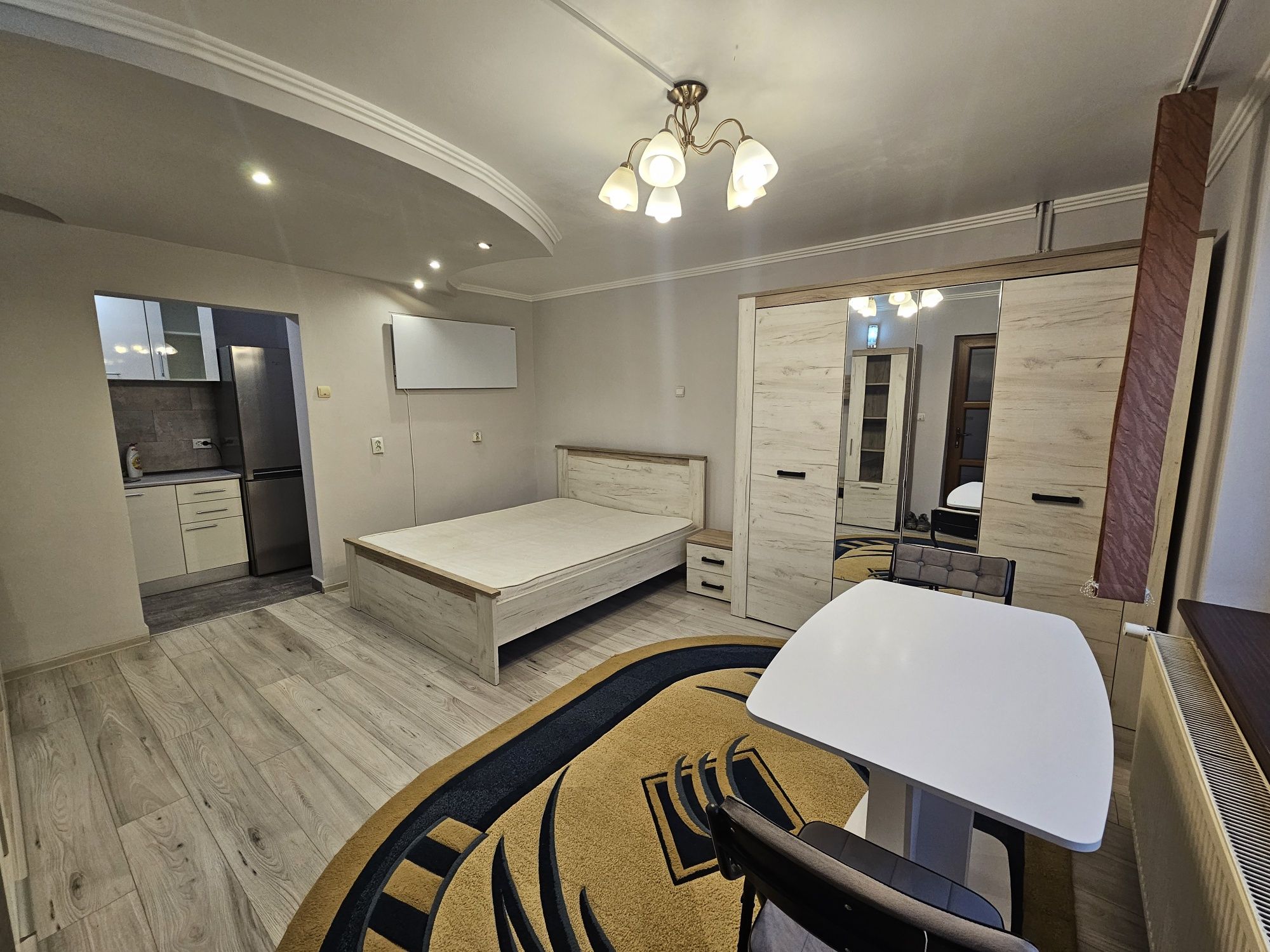 Inchiriez apartament cu o camera zona Marasti