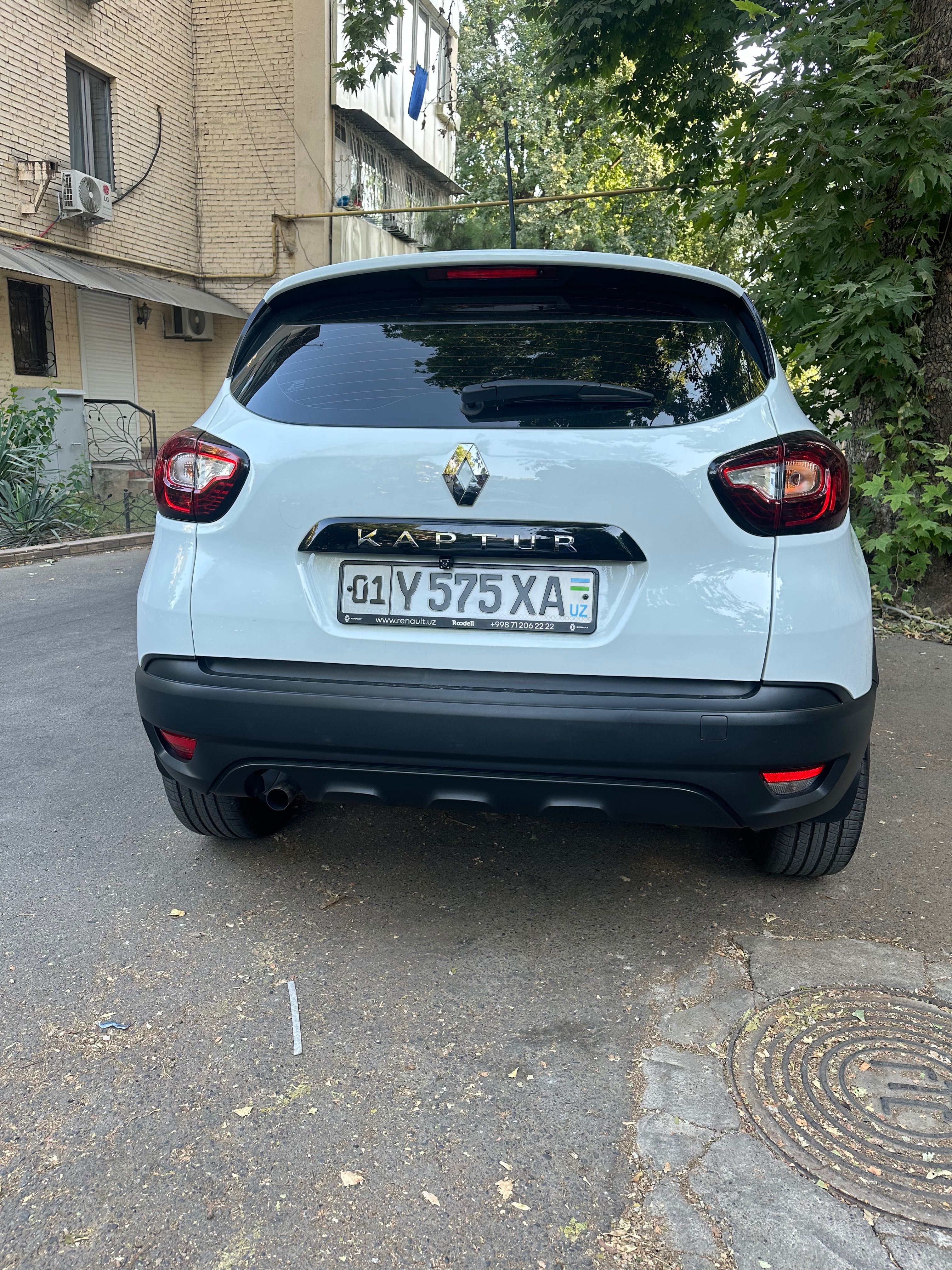 Renault Kaptur life 2022г.в. 1,6 атмосферный цепной мотор с пропаном