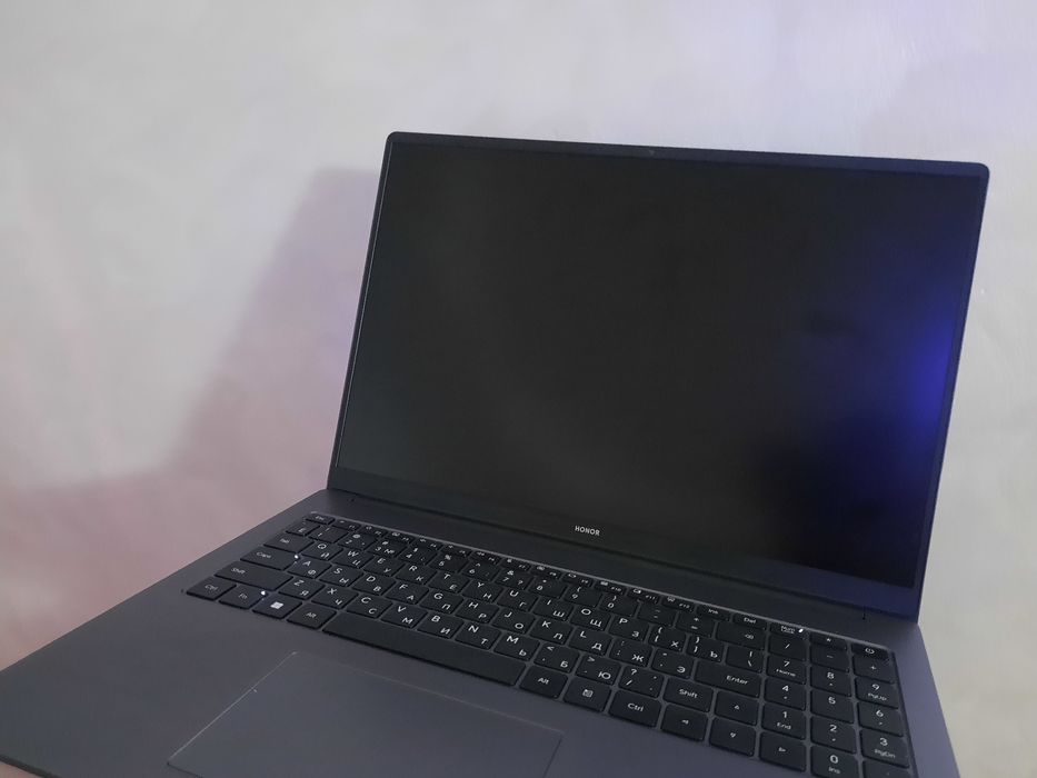 ноутбук сатылады!Honor MagicBook × 16