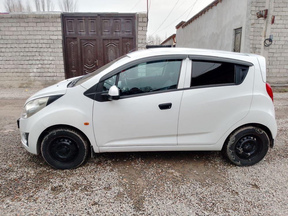 Spark avtomat zudlik bilan sotiladi