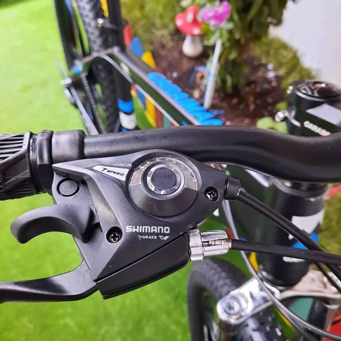 Bicicleta 3.0 cauciucuri.De munte.noi