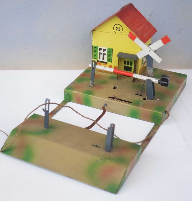 Lot de 3 Jucarii Machete Kibri 1938 2 niveluri de cale ferată, un pod