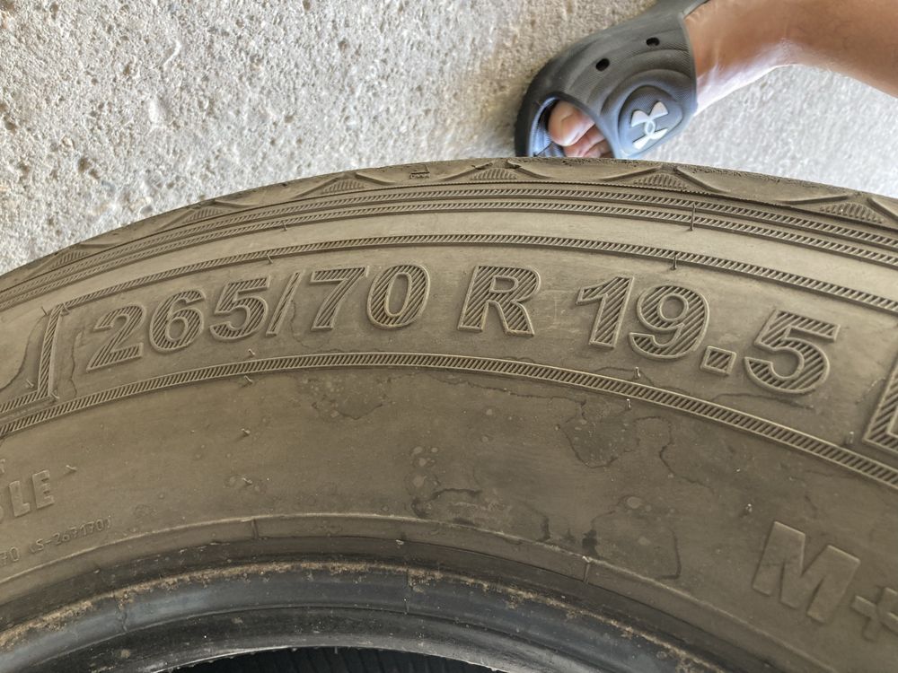 Гуми за камион 265-70-19.5 Джъмбо