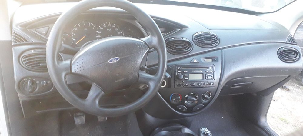 Focus mk1 - Radio CD, Kit pornire, flansa bord, ceasuri, volan, scaune
