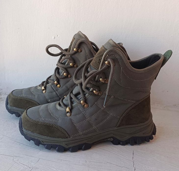 Продам новую зимнюю обувь