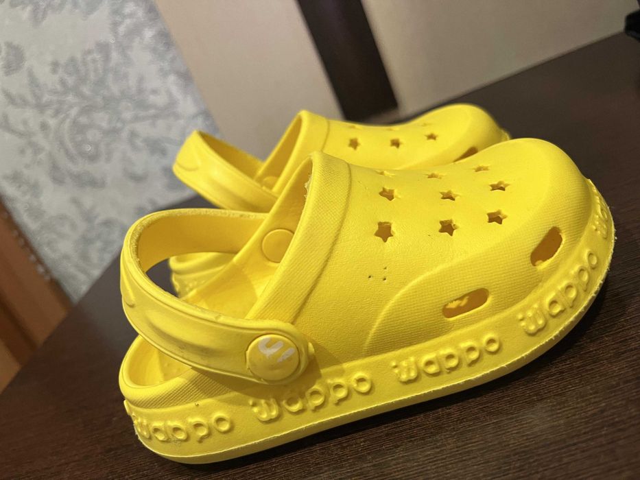 продам детские сандали в хорошем состоянии