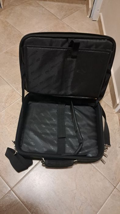 Чанта за лаптоп .