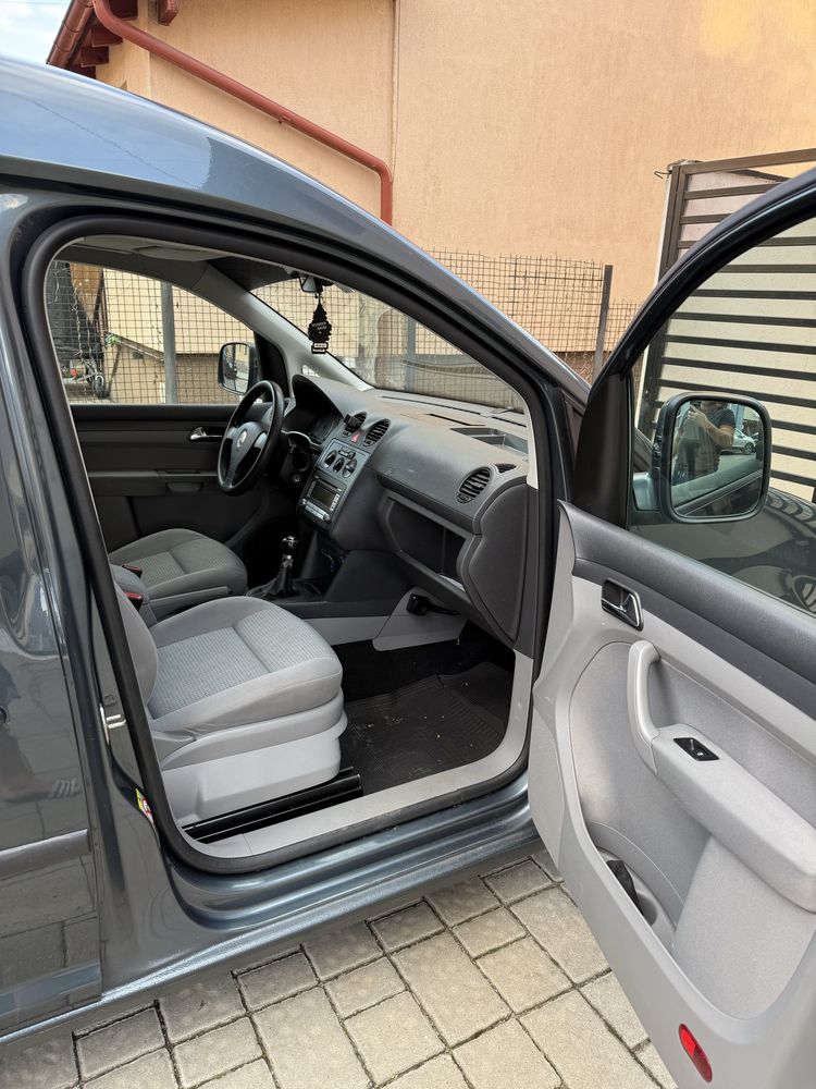 Vand Vw Caddy Maxi 7 Locuri
