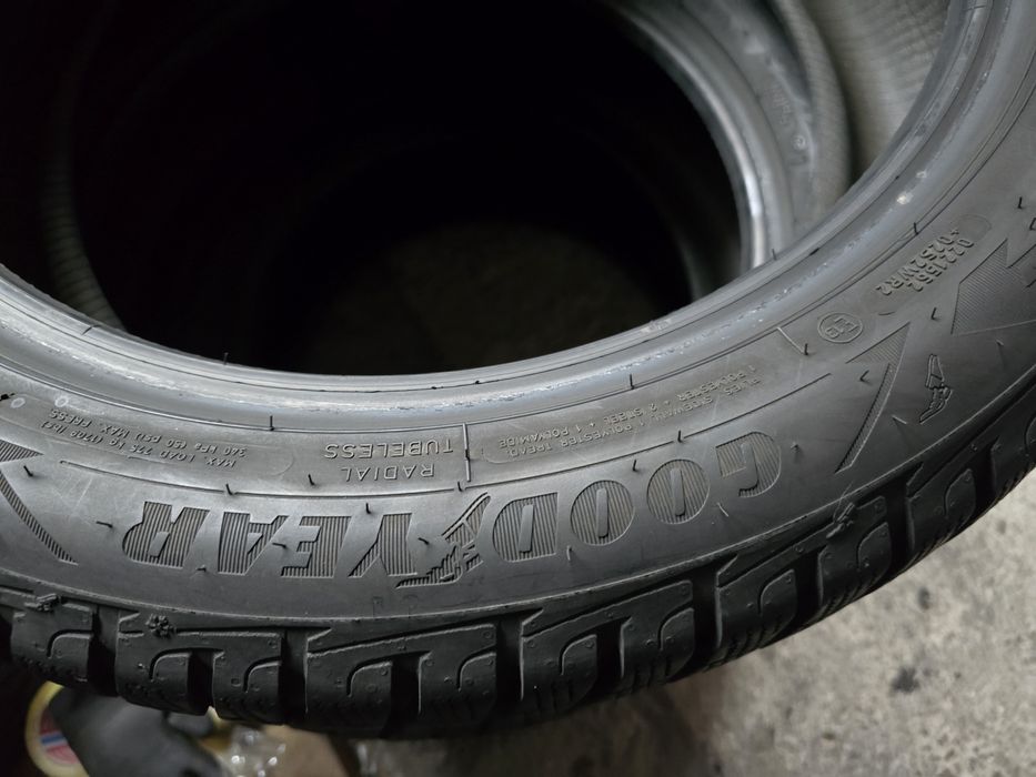 Goodyear 225/50 R18 99V MS iarnă