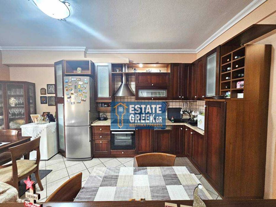 Продава се Четиристаен апартамент в Пловдив, Филипово - 95 кв.м за 779 €/кв.м - Снимка #3