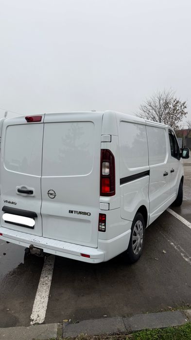 Opel vivaro model 2016, Alb