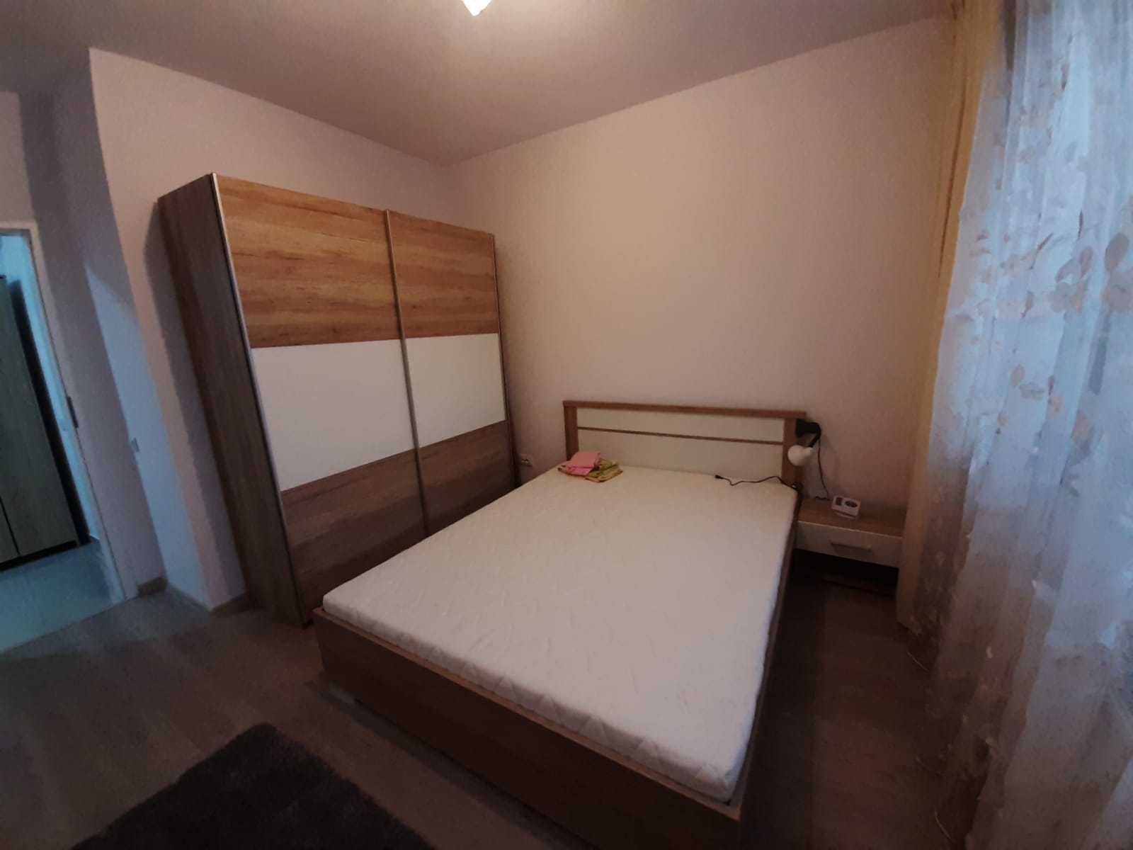 Inchiriez apartament 2 camere cu loc de parcare-metrou Valea Ialomitei