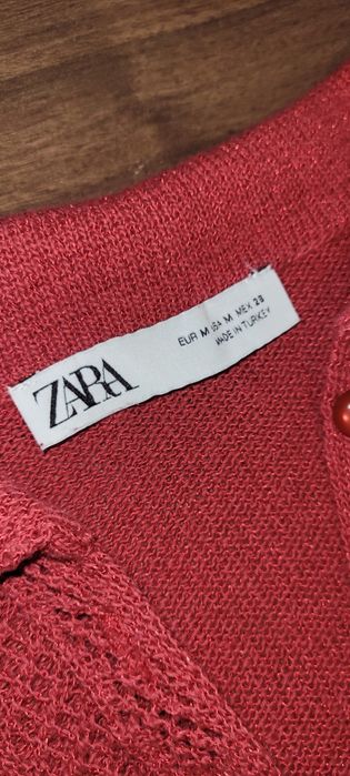 Sfeter Zara, M, 28, vișiniu - 30 de lei