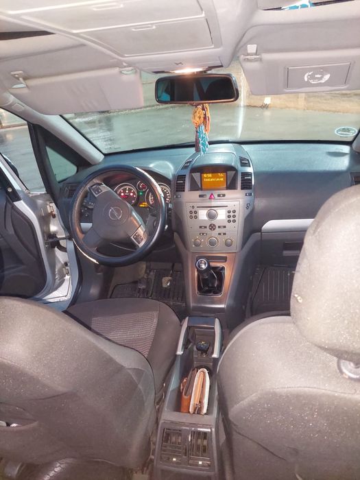 Vând Opel Zafira 1.9