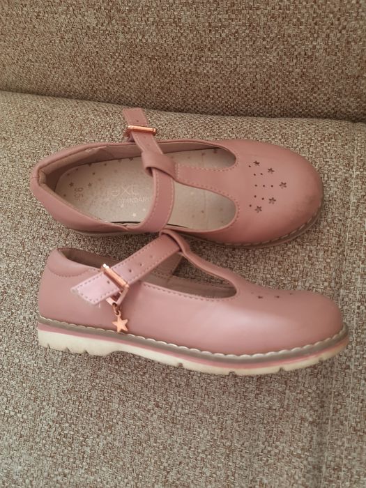 Детски официални обувки Next 27,5/ 9,5 в пепел от рози