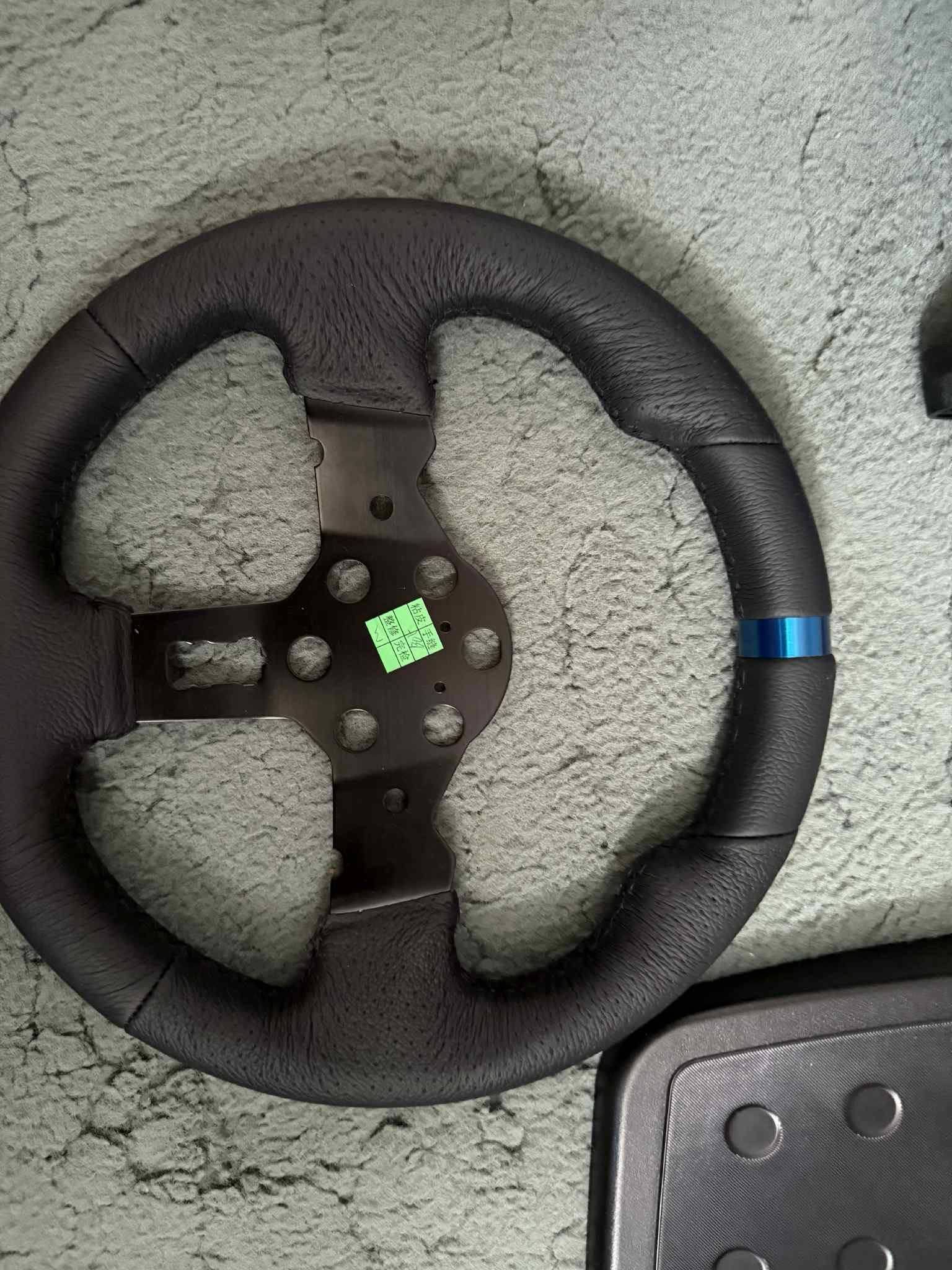 Logitech G923 + педали