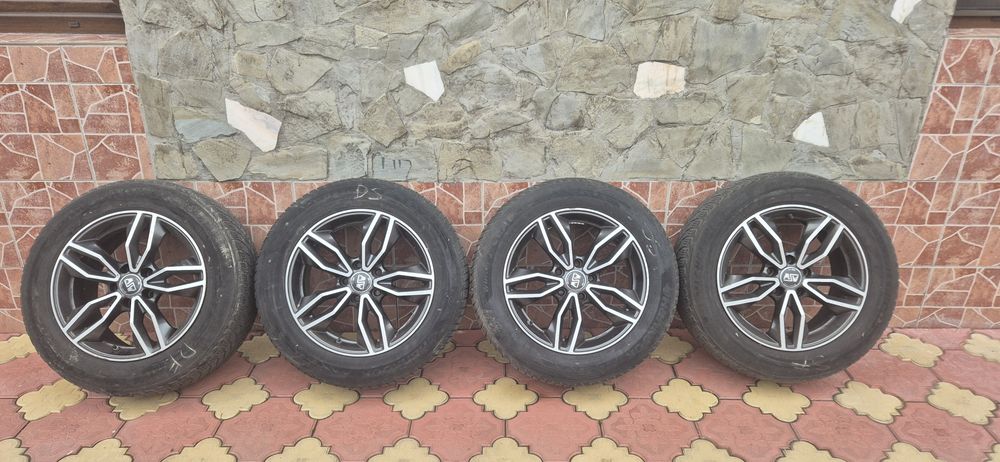 Vând jante r17 cu anvelope de iarna