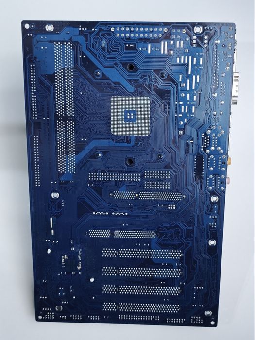 Placa de baza ASRock AGP 8X SATA ATA133 USB 2.0