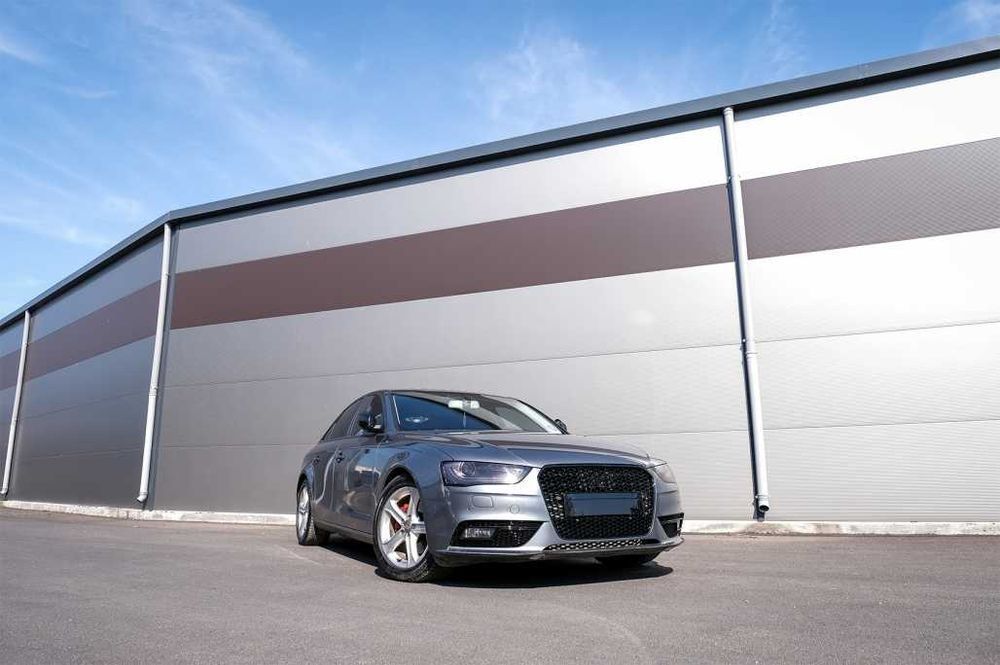 Grila Centrala Audi A4 B8 Facelift (2012-2015) RS Design Negru Lucios