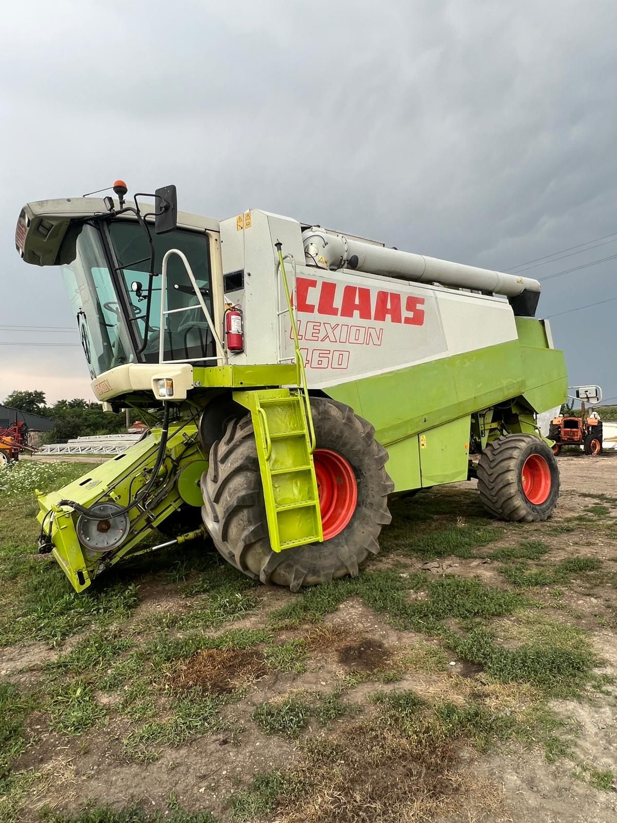 Combina CLAAS LEXION 460