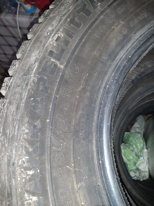 Покрышки зимние шипы Р16