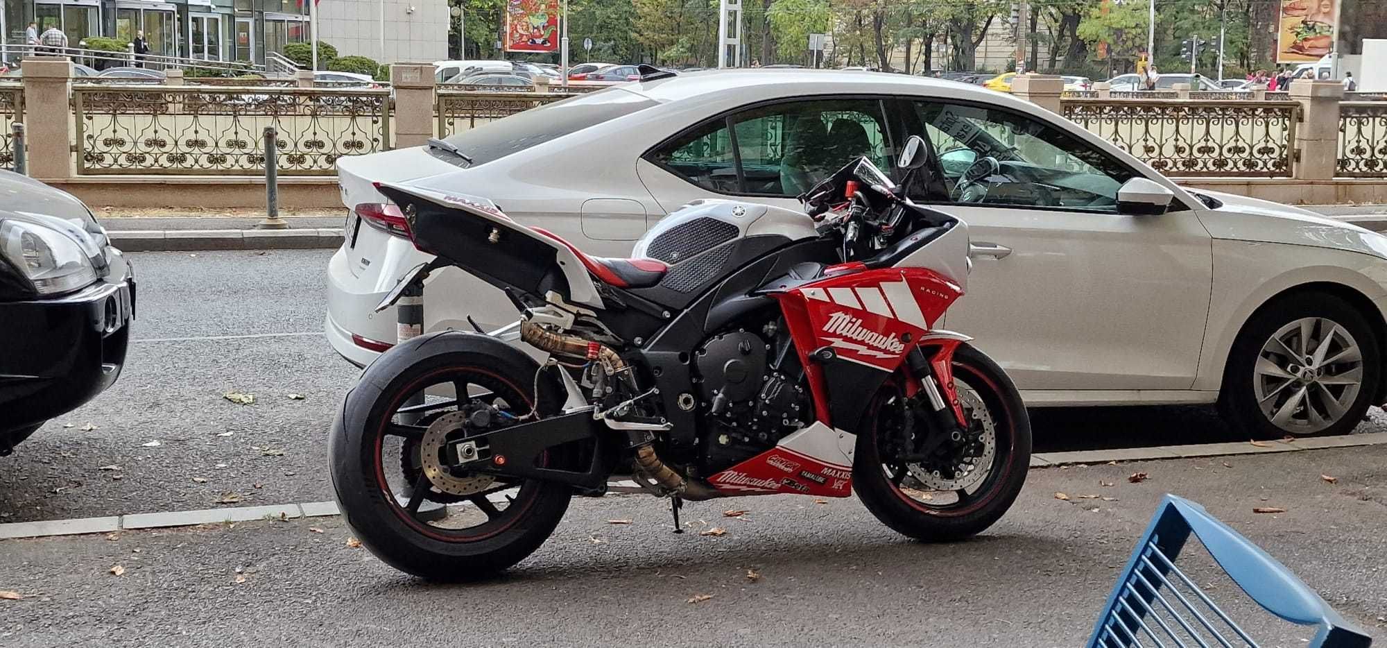 Yamaha R1 RN22 Big Bang Facelift 2014 custom impecabil