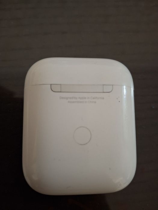 Наушники Apple  белого цвета