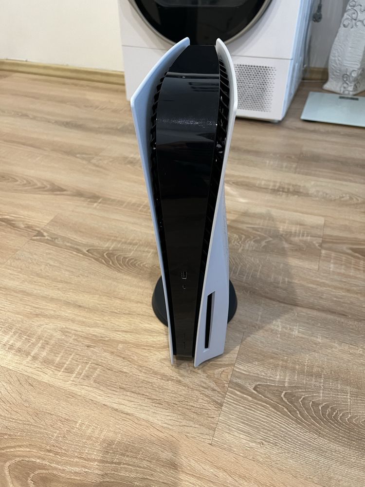 Playstation 5 + Монитор подарък + Игри подарък