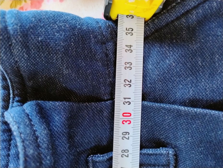 Vând pantaloni max mara